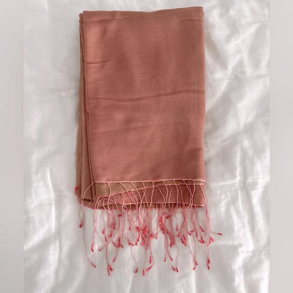 🌟Gorgeous Silk & Pashmina Wool, Reversible Wrap/Scarf🌟 - Picture 1 of 2